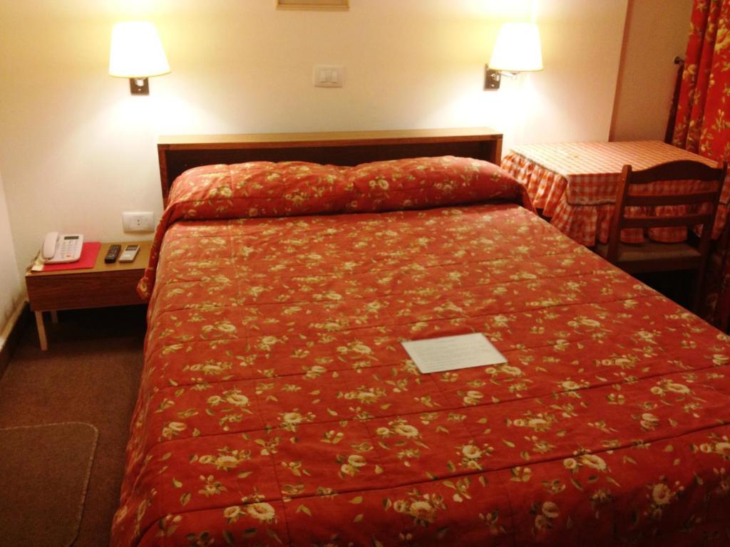Embassy Hotel Bejrút Szoba fotó